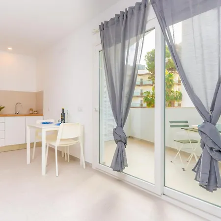 Hugo 1 Apartament
